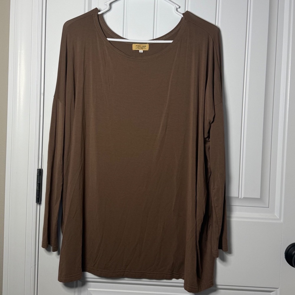 Women's PIKO Top